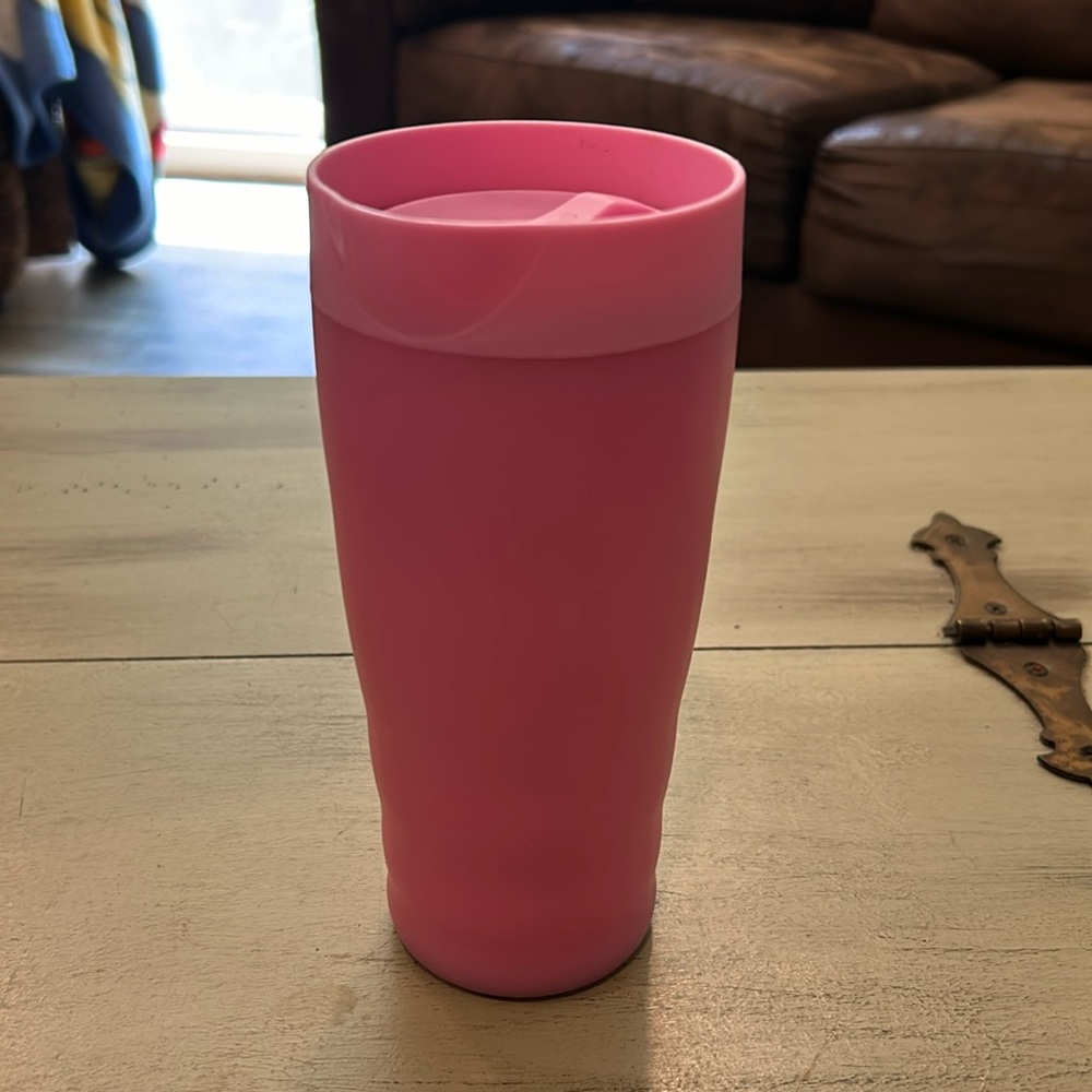 New! Tupperware commuter mug